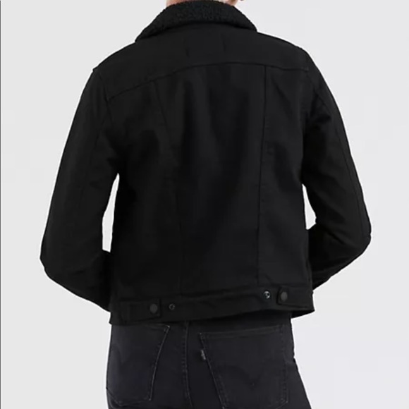 Levi’s Women’s Premium Sherpa Trucker Jacket Black - Picture 2 of 5